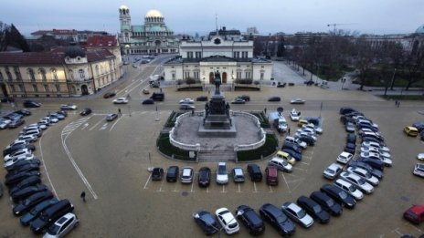 Депутатите ще контролират сделки с имоти на забранени за приватизация компании*