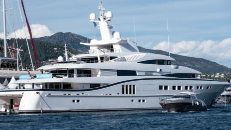 Първата суперяхта на водород