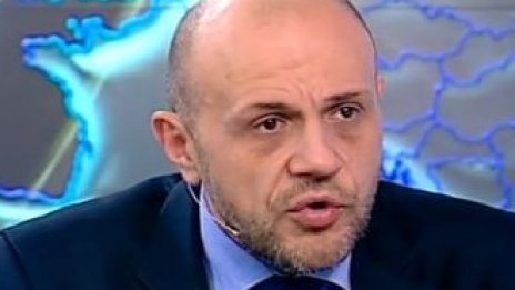 Дончев: Обмисляме авансово стартиране на някои схеми с еврофинансиране