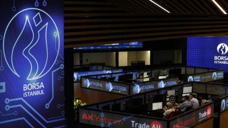 Мистериозен инвеститор притеснява брокерите в Турция с големите си сделки