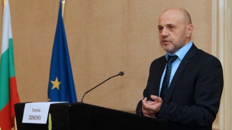 Кабинетът с мисия: До една година всички обществени поръчки да бъдат електронни