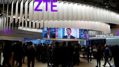 ZTE спира част от дейността си заради санкциите