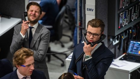 Сигналите от ЕЦБ за лихвите помрачиха търговията на борсите в Европа