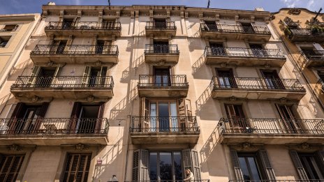 Задълбочаващата се жилищна криза в Испания вдъхва нов живот на призрачни градове