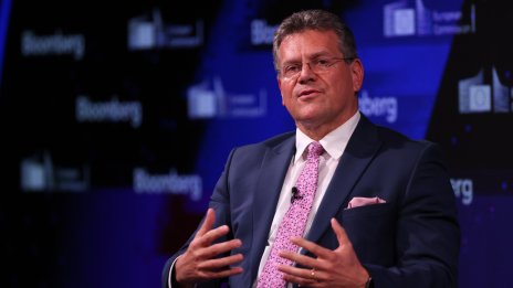 Шефчович: ЕС няма да намалява климатичните си амбиции