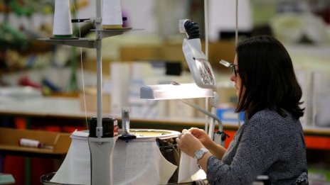 Производствената активност в еврозоната остава силна и през октомври 