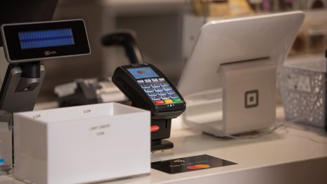 Mastercard и Binance ще улесняват плащането с криптовалути в 90 млн. магазина