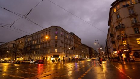 Икономическото доверие в еврозоната се сви до деветмесечно дъно