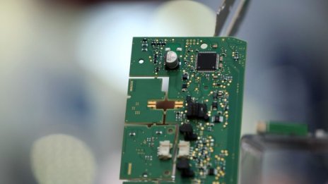 Голямата игра на нашата ера е битката за полупроводниците