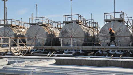 Ден след основаването си германският „Северен поток 2“ удари на камък