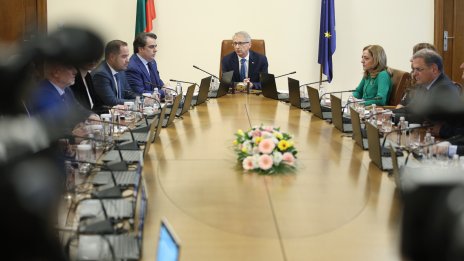 МС: България не е давала съгласие да приеме 6000 сирийци и афганистанци заради Шенген