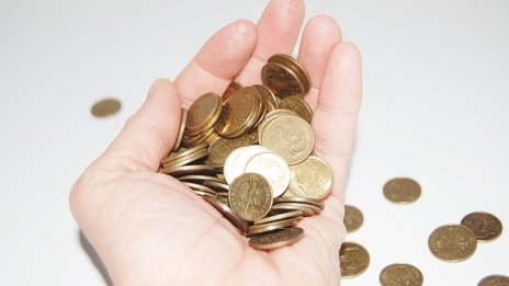 Предлагат се по-строги мерки за получаване на социални помощи