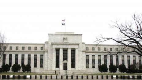 Фед: 30 банки трябва да преминат стрес-тестове до 7 януари