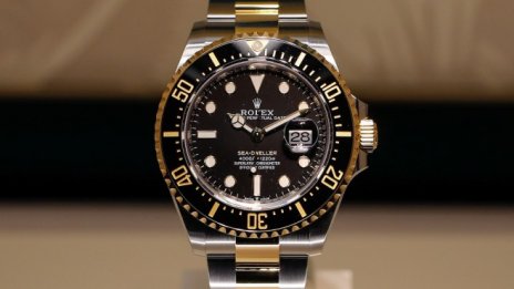 Rolex затваря всичките си заводи и се подготвя за най-лошата си година