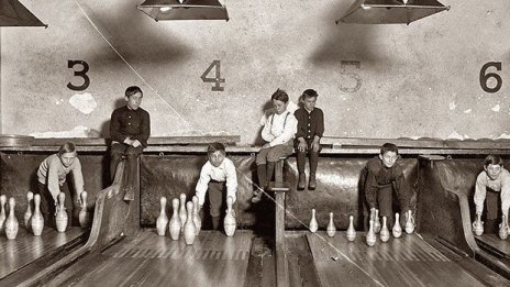 Графика на деня: Професиите, заплашени от технологичния напредък