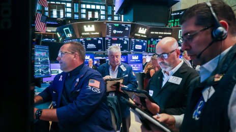 S&P 500 се покачва до нов рекорд след серия от силни финансови отчети*