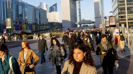 Икономическата инерция в еврозоната неочаквано се засилва през април