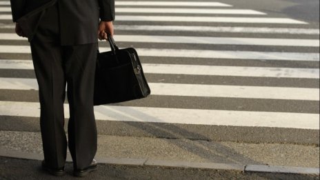 Бизнесът ще подава заявления за особени залози в 28 гишета в цялата страна