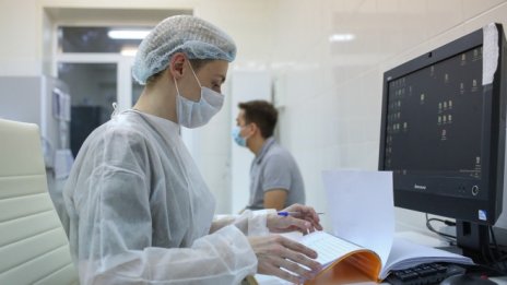 Лекарският съюз: Изостанахме с решението за направления за PCR тестове