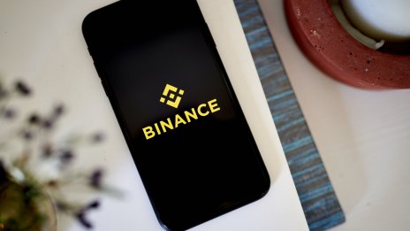 Binance съкращава служители след отлива на директори