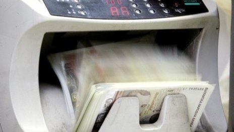 Международните валутни резерви на България се понижиха с 3,2% през януари