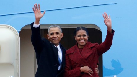 Оферта за правата за мемоарите на семейство Обама е достигнала 60 млн. долара