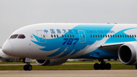 Boeing понася удари от всички страни заради търговската война