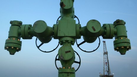 Кувейт намали добива на петрол заради забавянето на трафика през Ормузкия проток