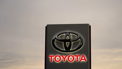 Toyota планира обратно изкупуване на акции от японски банки и застрахователи