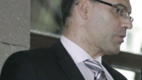 Правителството отново не планира 13-а заплата на чиновниците