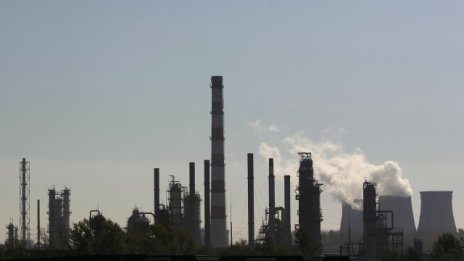 ОПЕК одобрява завръщането на Индонезия в своите редици