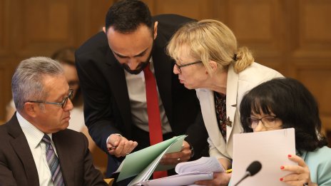 На последното си заседание бюджетната комисия забрани хазартната реклама в медии