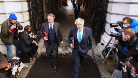 В покера за Brexit Брюксел държи по-силните карти