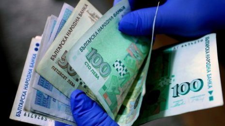 Разходите за труд продължават да забавят ръста си през лятото