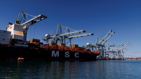 S&P 500 доближава ново рекордно високо ниво*