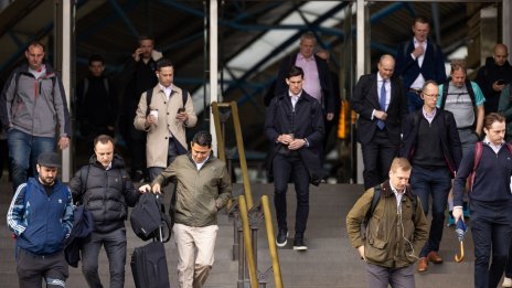 Способността на хората да си създават работа не трябва да се подценява