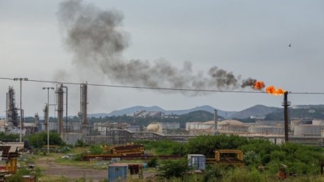 Експерт: САЩ може да загърбят враждата с Мадуро заради венецуелския петрол