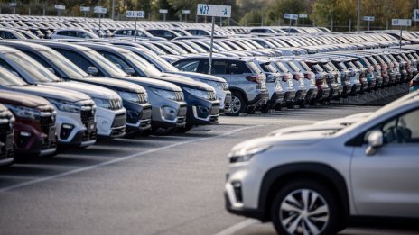 България е една от двете страни в ЕС със спад в продажбите на нови коли през март