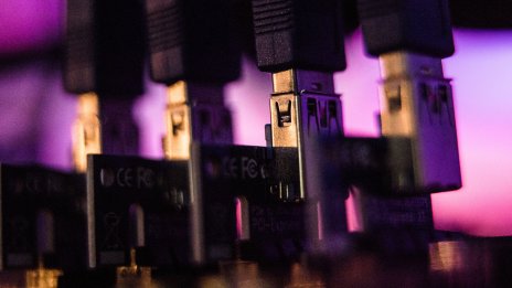 Биткойн миньорите може да се насочат към AI след разполовяването