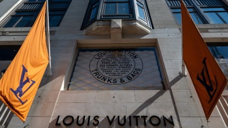 Акциите на LVMH са евтини и има причина за това
