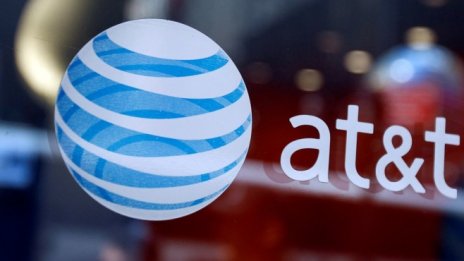 AT&T сключи примирие с Elliott Management