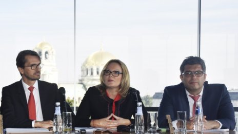 УниКредит Булбанк: Българинът не е проактивен, когато се отнася до инвестициите