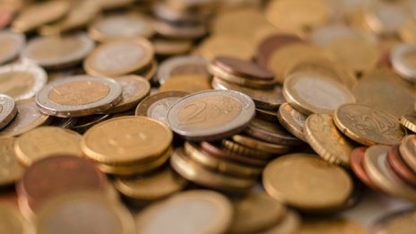 Брутният външен дълг се понижава с 2% на годишна база към края на август