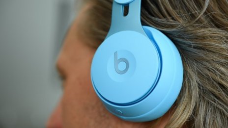 Италиански регулатор нахлу в офисите на Apple и Amazon заради ново разследване