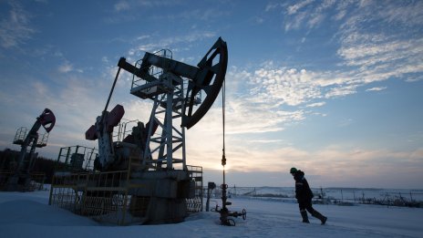 Русия вече чака съществено по-евтин петрол, но запазва позитивизма за икономиката си
