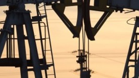 Притиснат между слабо търсене и свръхпредлагане, петролът пак поевтинява*