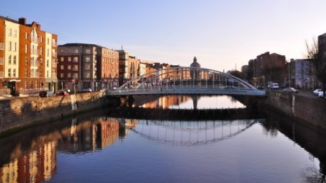 10 години след спукването на балона жилищната криза в Ирландия не е отминала