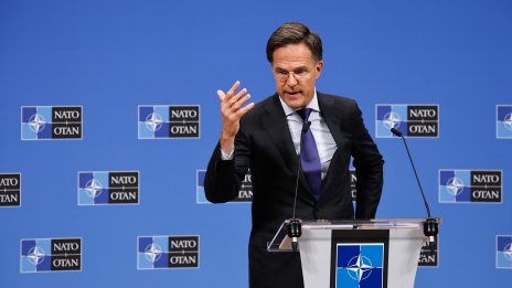 Две дилеми стоят пред Марк Рюте преди срещата на върха на НАТО