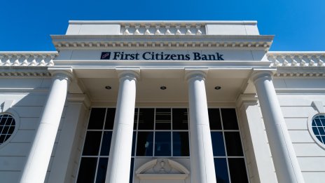 Монетарната политика не е единственият виновник за банковата криза