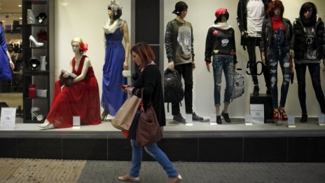 Потреблението изглежда се задъхва като двигател на растежа